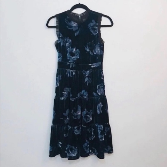 Kate Spade ♠️ dress like new size 4 - Picture 2 of 7